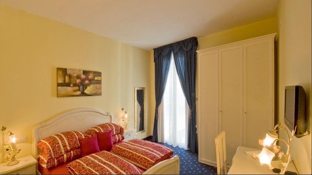 Borgo Dei Poeti Romantik Hotel Manerba del Garda Exterior foto